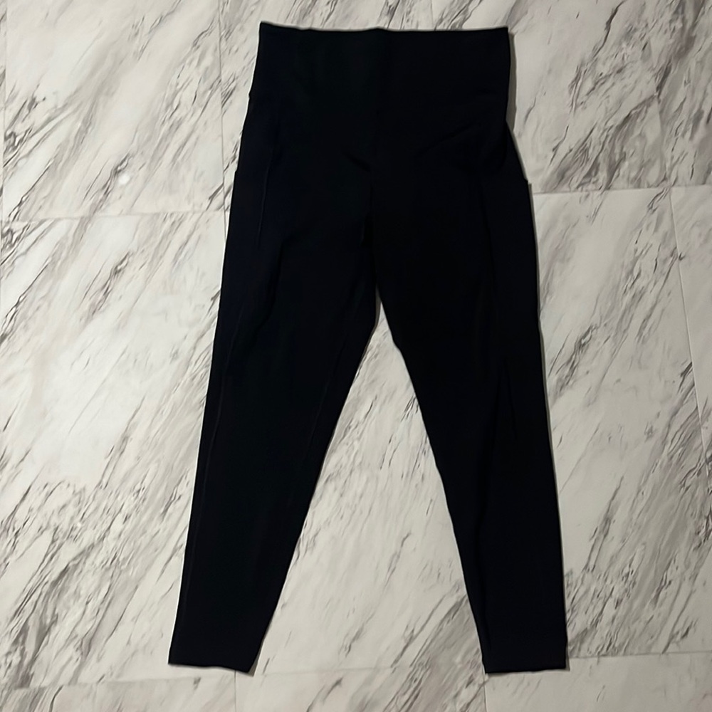 Women’s American Eagle leggings with pockets
